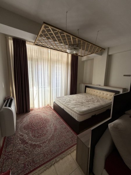 Tirane, jepet me qera garsonier Kati 5, 50 m² 370 € 