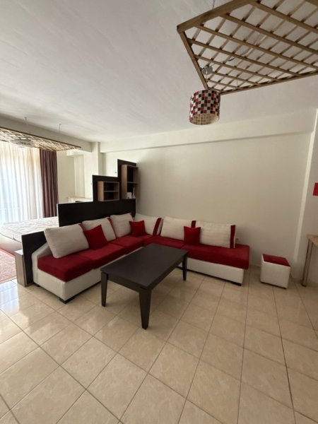 Tirane, jepet me qera garsonier Kati 5, 50 m² 370 € 