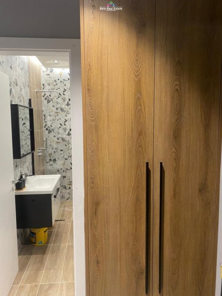 Tirane, jepet me qera apartament 1+1+Ballkon Kati 2, 70 m² 600 € (don bosko)