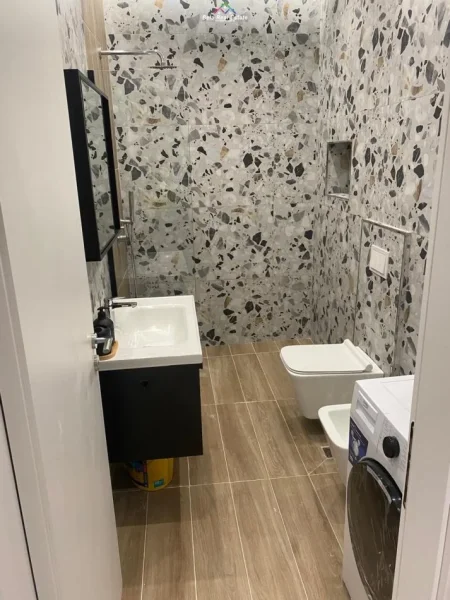 Tirane, jepet me qera apartament 1+1+Ballkon Kati 2, 70 m² 600 € (don bosko)