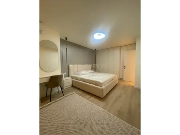 Tirane, jepet me qera apartament 2+1 Kati 8, 110 m² 1.200 € (Rruga e Elbasanit)