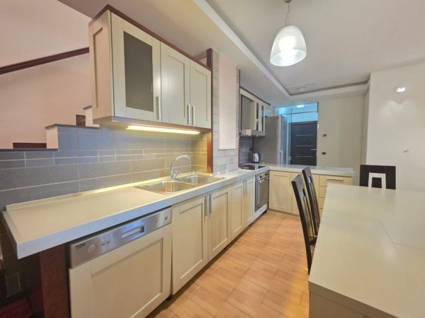 Me qera: 🏠Dupleks 3+1+2wc (+ Ballkon) 📍Rez. Kodra e Diellit 1| 850€/muaj🔥 Qetesi Absolute