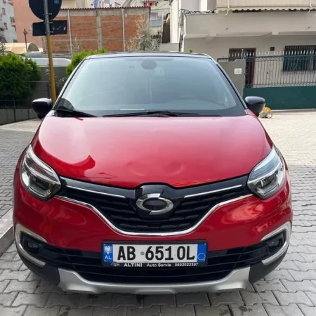 Tirane, shes Renault Captur qm3 viti 2018, full option, automat, navi, 11500 €