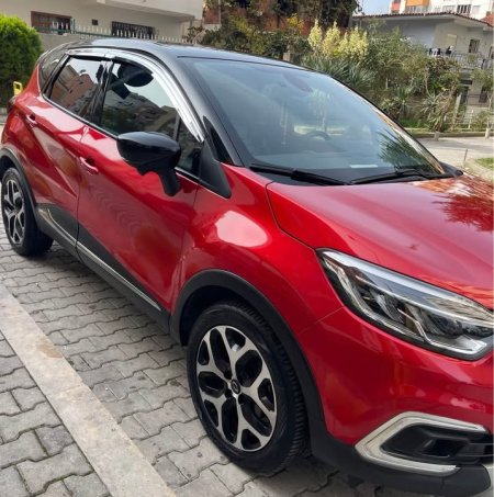 Tirane, shes Renault Captur qm3 viti 2018, full option, automat, navi, 12000 €