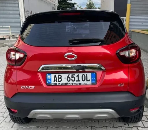 Tirane, shes Renault Captur qm3 viti 2018, full option, automat, navi, 11500 €