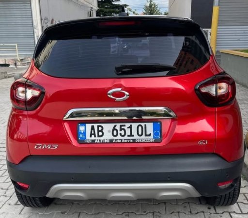 Tirane, shes Renault Captur qm3 viti 2018, full option, automat, navi, 11500 €