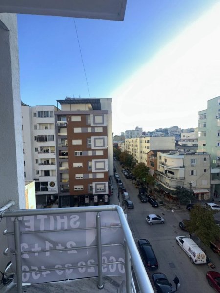 Durres, shes 2+1+Aneks+Ballkon Kati 4, 130.000 € (KOPSHTI SOTIR NOKA)