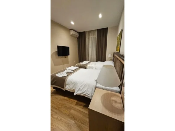 Tirane, jepet me qera apartament 2+1 Kati 2, 70 m² 600 € (Rruga Frosina Plaku)