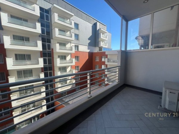Tirane, jepet me qera apartament 3+1 Kati 5, 139 m² 1.300 € (Delijorgji)