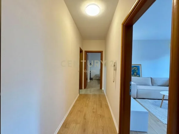 Tirane, jepet me qera apartament 2+1 Kati 5, 75 m² 750 € (Rruga e Kavajes)