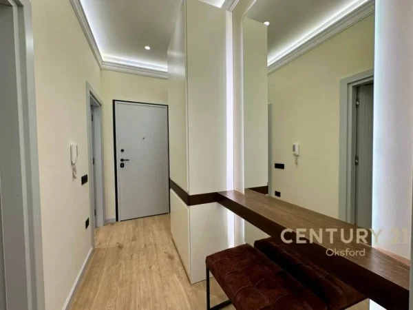 Tirane, jepet me qera apartament 2+1 Kati 8, 76 m² 880 € (Square 21)