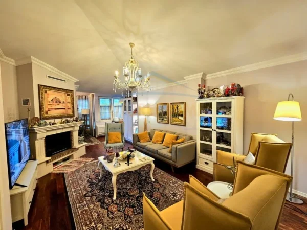 Tirane, shitet apartament 2+1+Ballkon Kati 3, 128 m² 325.000 € 