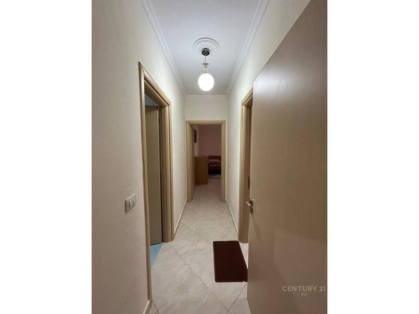 Tirane, jepet me qera apartament 2+1 Kati 2, 95 m² 900 € (Rruga e kavajes)