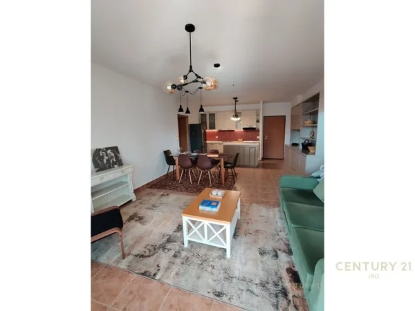 Tirane, jepet me qera apartament Kati 5, 116 m² 1.000 € (Rruga e Kavajes)