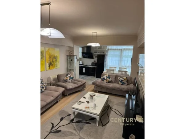Tirane, shes apartament 2+1 Kati 3, 130 m² 377.000 € (Stadiumi Air Albania)