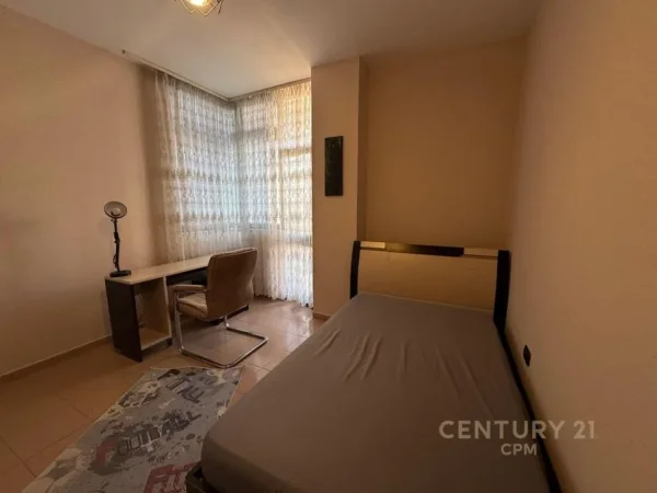Tirane, jepet me qera apartament 2+1 Kati 3, 102 m² 700 € (Gjimnazi Partizani)
