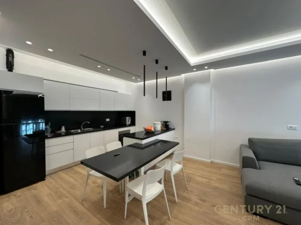 Tirane, shitet apartament Kati 2, 100 m² 270.000 € (Teg)