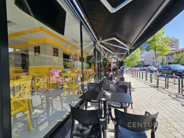 Tirane, shes dyqan Kati 0, 143 m² 560.001 € (Komuna e Parisit)