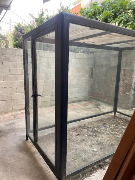 Tirane, Shitet Tabakino/Kioske 129.000 leke te reja