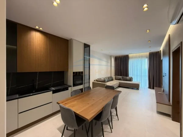 Durres, shitet apartament 2+1+Ballkon Kati 5, 92 m² 202.000 € (MALI I ROBIT)