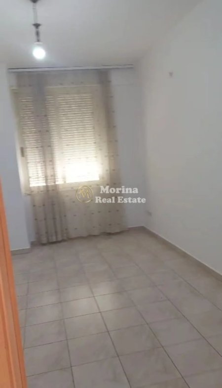 Tirane, jepet me qera apartament 2+1 Kati 3, 95 m² 650 € (Selvia)
