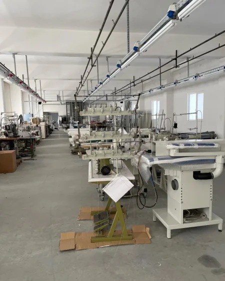 Durres, shes Makineri qepse / artikuj Fasonerie