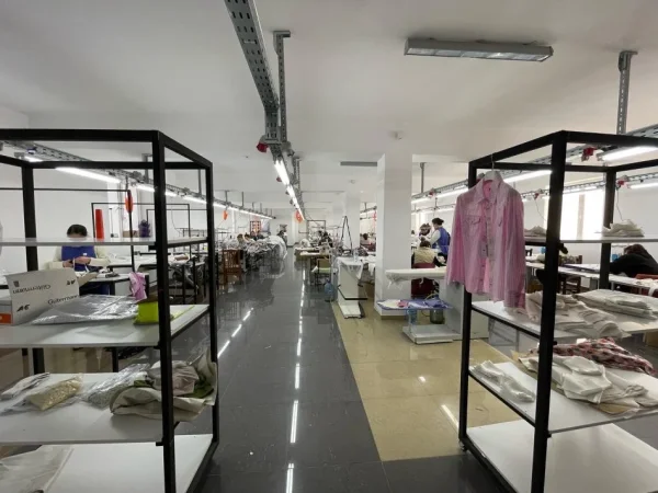 Durres, shes Makineri qepse / artikuj Fasonerie