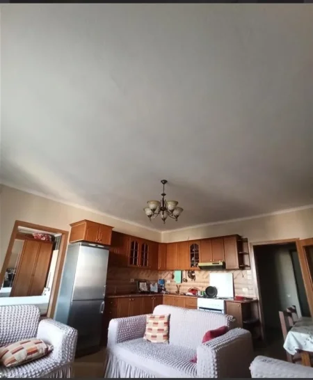 Tirane, shes apartament 2+1+Ballkon Kati 8, 77 m² 135.000 € (Rr. 5 maji tiran)