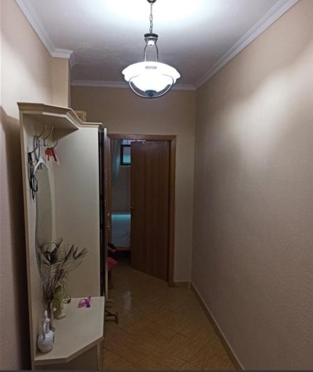 Tirane, shes apartament 2+1+Ballkon Kati 8, 77 m² 135.001 € (Rr. 5 maji tiran)