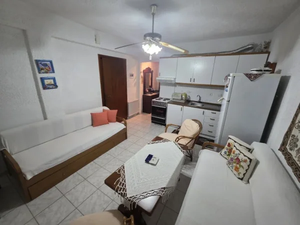 Greqi, shitet apartament 1+1 +Ballkon,49м2, 80.000 €