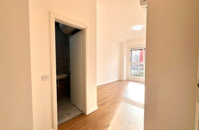 Me Qera (Banim & Zyre): 2+1+2wc &Ballkon📍Bulevardi i Ri - Kompl. Marga 2 (Rr. Filip Jano) 100% i Ri | 60,000Leke/Muaj