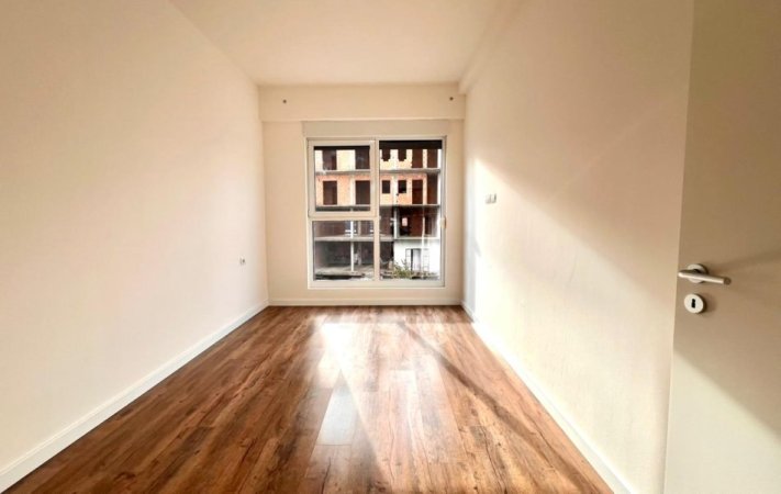 Me Qera (Banim & Zyre): 2+1+2wc &Ballkon📍Bulevardi i Ri - Kompl. Marga 2 (Rr. Filip Jano) 100% i Ri | 60,000Leke/Muaj