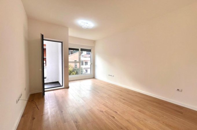 Me Qera (Banim & Zyre): 2+1+2wc &Ballkon📍Bulevardi i Ri - Kompl. Marga 2 (Rr. Filip Jano) 100% i Ri | 60,000Leke/Muaj