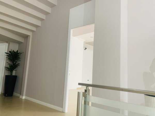 Elbasan, jepet me qera ambjent biznesi Kati 1, 200 m² 1.700 € (https://maps.app.goo.gl/Qq1ekTcGC4R25rBY9?g_st=ipc)