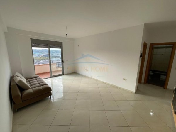 Tirane, shitet apartament 1+1+Ballkon Kati 9, 59 m² 82.000 € (Kthesa e Kamzes)