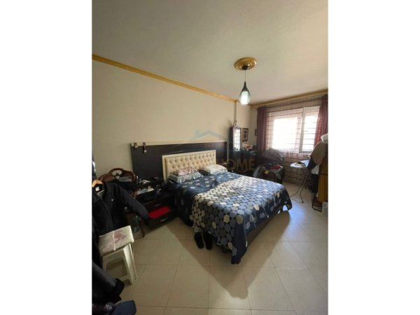 Tirane, shitet apartament 2+1+Ballkon Kati 5, 98 m² 155.000 € (Unaza e Re)