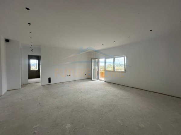 Tirane, shitet apartament 1+1+Ballkon Kati 2, 80 m² 125.000 € (Liqeni i Farkes)