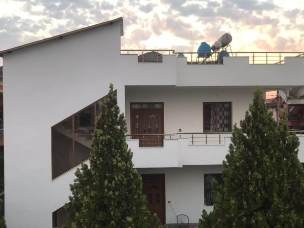 Tirane, shitet nga Pronari, pa-komision Vile 2 Katshe , 400.000 € 