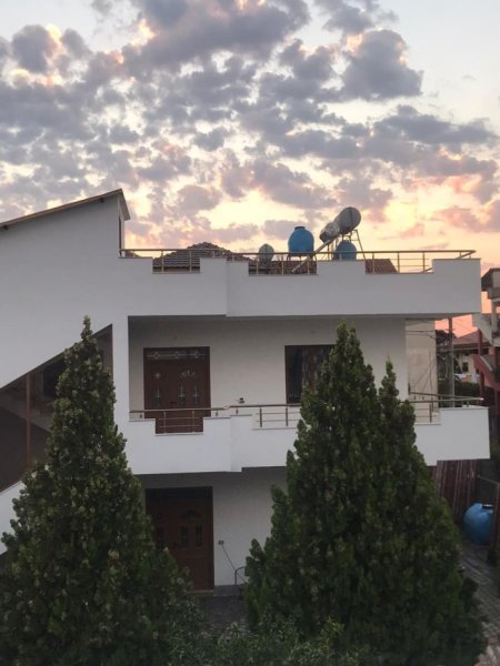 Tirane, shitet nga Pronari, pa-komision Vile 2 Katshe , 400.000 € 