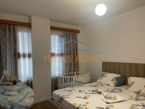 Tirane, jepet me qera apartament 1+1+Ballkon Kati 6, 65 m² 450 € (Yzberisht)