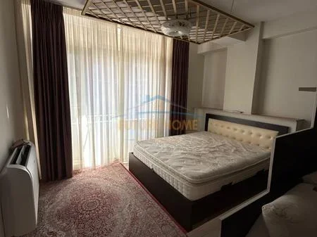 Tirane, jepet me qera garsonier Kati 5, 50 m² 370 € 