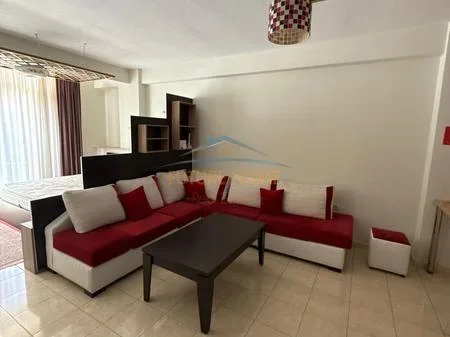 Tirane, jepet me qera garsonier Kati 5, 50 m² 370 € 