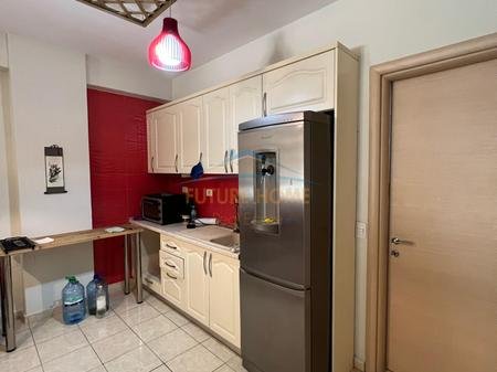 Tirane, jepet me qera garsonier Kati 5, 50 m² 370 € 