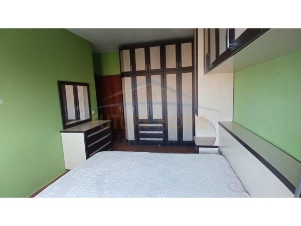 Tirane, jepet me qera apartament 2+1+Ballkon Kati 3, 80 m² 465 € (Fresk)