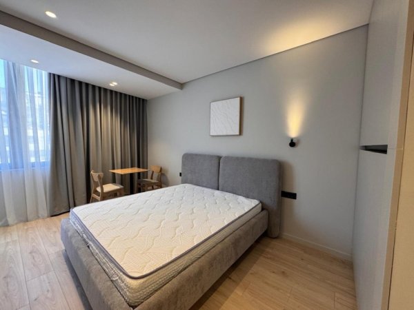 Tirane, jepet me qera garsonier 1+1 Kati 3, 128 m²