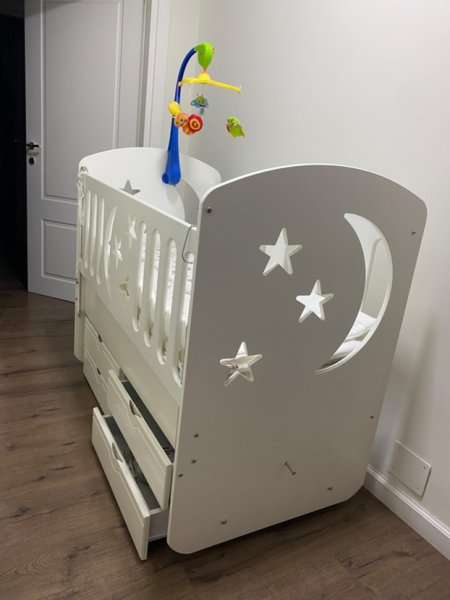 Tirane, shes Shitet krevat per femije 150 €