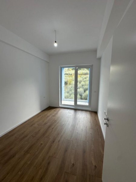 Tirane, shitet apartament 1+1+Ballkon Kati 3, 53 m² 83.000 €,Me hipoteke, (Rruga Dalip Topi,Fresku,Rezidenca OxA)