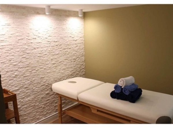 Tirane, jepet me qera ambjent biznesi Kati 0, 144 m² 800 € (Hipoteka)