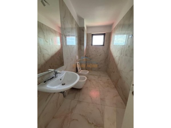 Tirane, shes apartament 2+1+Aneks+Ballkon Kati 8, 111 m² 224.000 € 