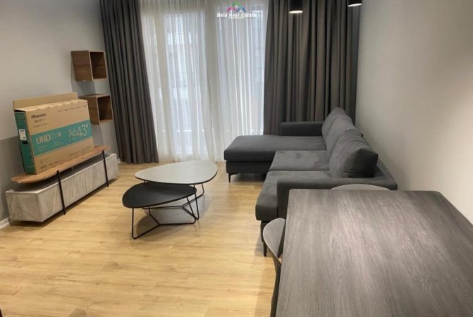 Tirane, jepet me qera apartament 1+1 Kati 1, 70 m² 600 € (Trio Towers)